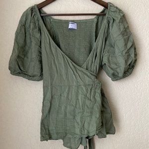 Size M Old Navy Top